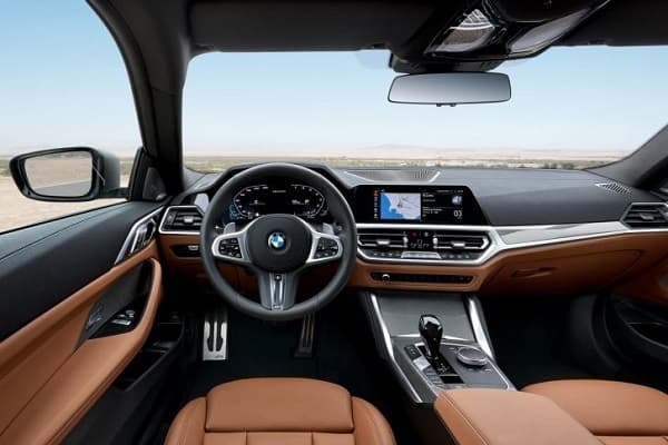 Салон BMW 4-Series Coupe 2020 года