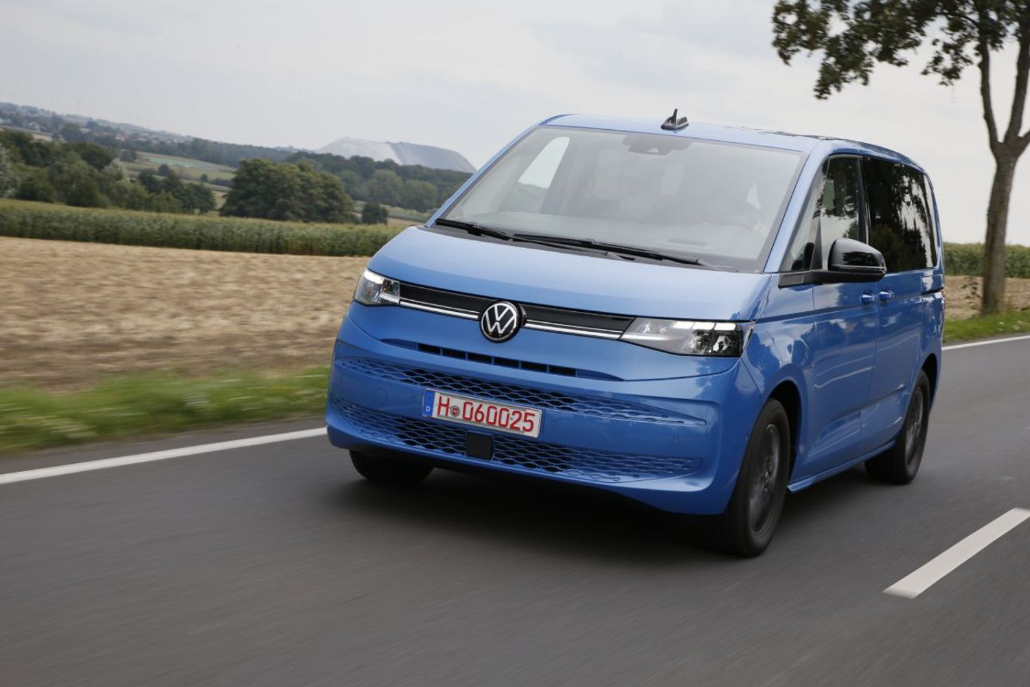 Volkswagen Multivan: особенности, преимущества и недостатки
